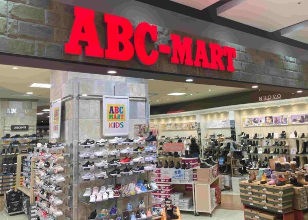 ABCマートの店頭